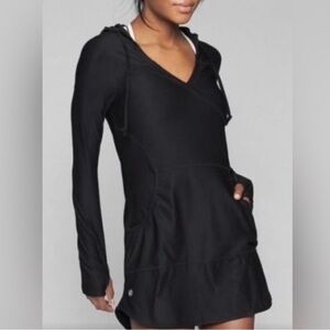 Athleta Wick It Wader Coverup Hoodie